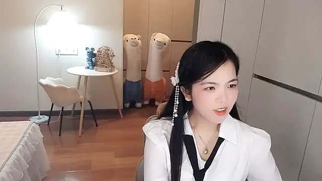 XiaoAnQi online show from 09-30-25, 02:12