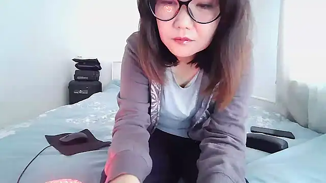 sakuradelreina online show from 10-10-25, 04:02