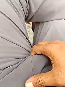 hard boy9455 online show from 11-01-25, 04:41