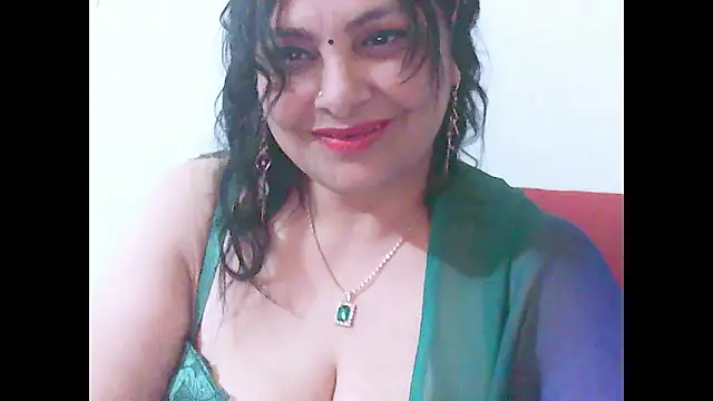 Indiansweetness77 online show from 10-31-25, 08:00