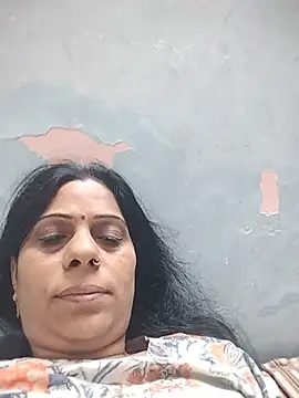 Snapshot of Soniya_Roy chatting on 06-19-26, 05:19 Soniya Roy online show from 06-19-26, 05:19