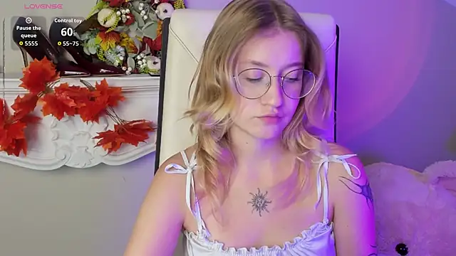Nerissa xo online show from 09-28-25, 08:05