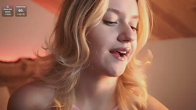 Snapshot of Nerissa_xo chatting on 11-16-25, 08:35 Nerissa xo online show from 11-16-25, 08:35