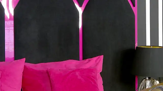 Evelisse online show from 03-29-26, 04:25