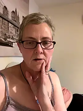 Curvy-Jinx online show from 11-08-25, 09:07