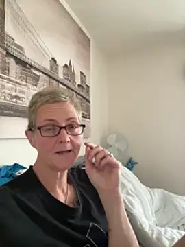 Curvy-Jinx online show from 11-06-25, 08:29