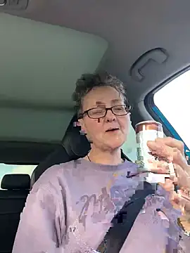 Snapshot of Curvy-Jinx chatting on 02-24-26, 10:16 Curvy-Jinx online show from 02-24-26, 10:16