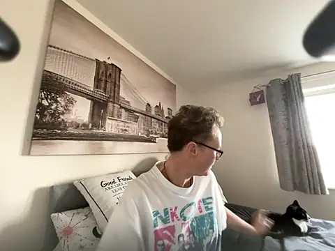 Curvy-Jinx online show from 03-11-26, 08:52