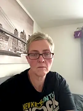 Curvy-Jinx online show from 11-11-25, 10:32