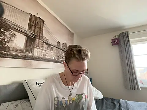 Curvy-Jinx online show from 03-05-26, 08:44