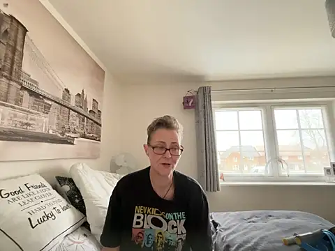 Curvy-Jinx online show from 03-12-26, 08:29