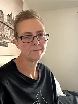 Curvy-Jinx online show from 10-09-25, 07:31