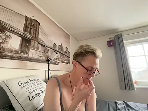 Curvy-Jinx online show from 03-30-26, 07:43