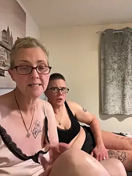 Curvy-Jinx online show from 10-28-25, 09:03