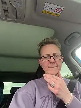 Curvy-Jinx online show from 04-19-26, 01:45