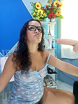 emma ucros online show from 01-12-26, 09:09