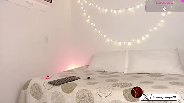 brunoorangel1 online show from 12-22-25, 11:54