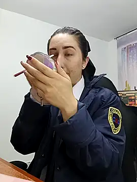 Snapshot of SUSY__06 chatting on 12-17-25, 11:15 SUSY 06 online show from 12-17-25, 11:15