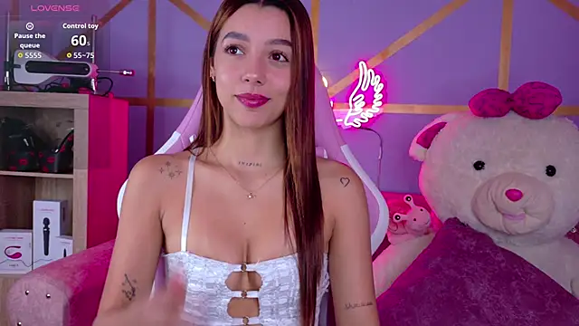 Snapshot of Chloegi__ chatting on 11-12-25, 03:27 Chloegi online show from 11-12-25, 03:27