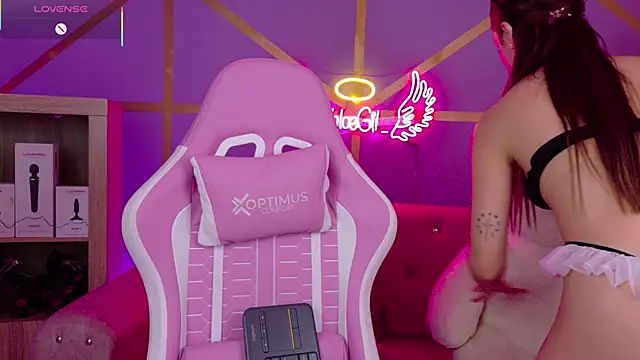 Snapshot of Chloegi__ chatting on 10-09-25, 12:38 Chloegi online show from 10-09-25, 12:38