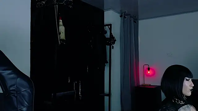 Angelabl0odborne online show from 02-11-26, 05:35