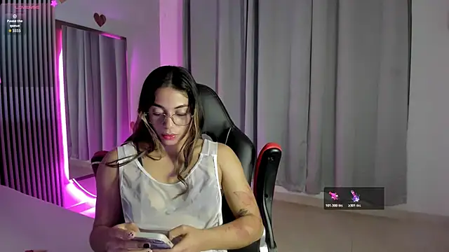 rachell owen online show from 12-05-25, 04:44