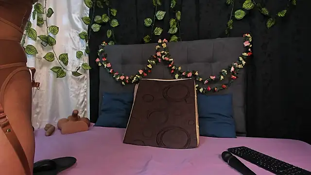 Delilah 85 online show from 03-21-26, 06:45