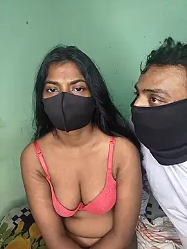 Snapshot of renu_143 chatting on 11-05-25, 06:33 renu 143 online show from 11-05-25, 06:33