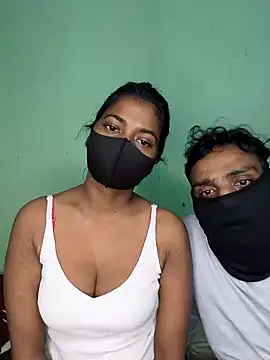 Snapshot of renu_143 chatting on 11-06-25, 12:31 renu 143 online show from 11-06-25, 12:31