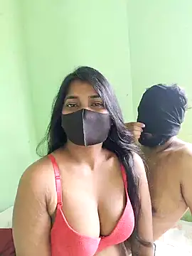 Snapshot of renu_143 chatting on 11-03-25, 05:45 renu 143 online show from 11-03-25, 05:45