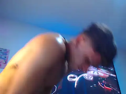 Kieran kian online show from 10-21-25, 04:56