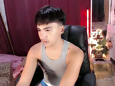 Snapshot of xblack_clover chatting on 12-01-25, 01:06 xblack clover online show from 12-01-25, 01:06