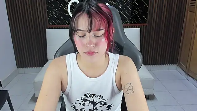 Snapshot of Anna17_ chatting on 03-02-26, 11:06 Anna17 online show from 03-02-26, 11:06