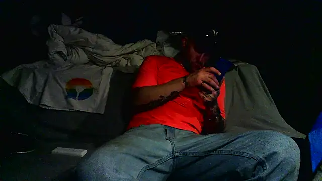 Luv2SuckBWC92 online show from 03-06-26, 09:37