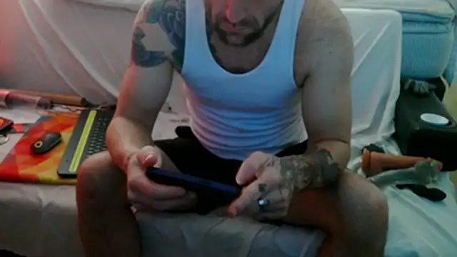 Luv2SuckBWC92 online show from 10-25-25, 05:24