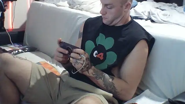 Luv2SuckBWC92 online show from 09-14-25, 01:39