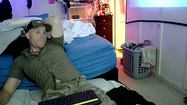 Luv2SuckBWC92 online show from 09-23-25, 02:07