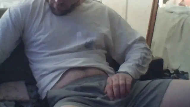 Snapshot of Luv2SuckBWC92 chatting on 02-06-26, 08:27 Luv2SuckBWC92 online show from 02-06-26, 08:27