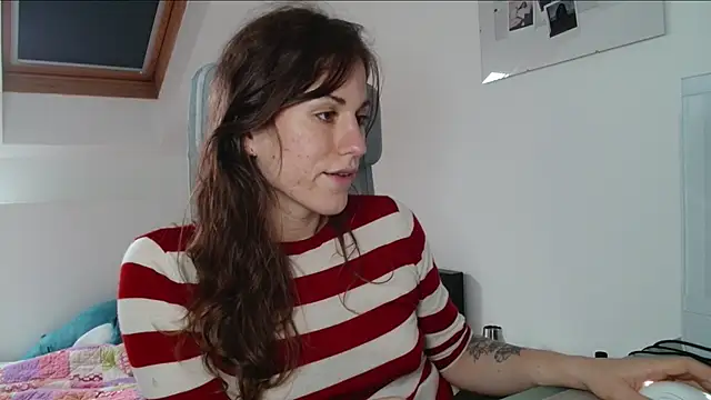 Snapshot of tsbubbles760 chatting on 11-03-25, 12:20 tsbubbles760 online show from 11-03-25, 12:20