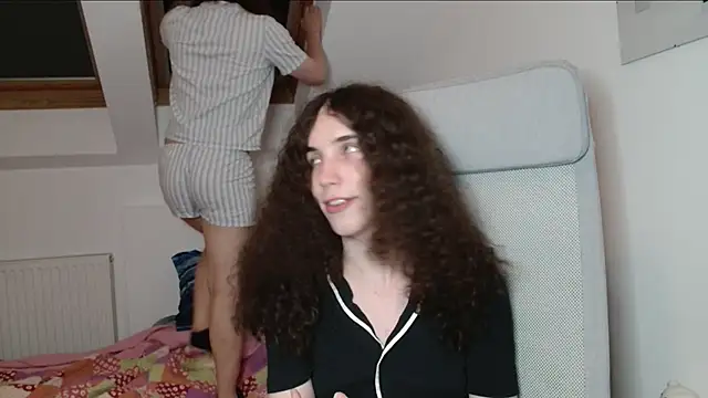 Snapshot of tsbubbles760 chatting on 10-19-25, 09:50 tsbubbles760 online show from 10-19-25, 09:50