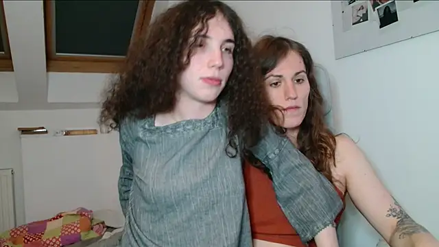 Snapshot of tsbubbles760 chatting on 10-16-25, 08:28 tsbubbles760 online show from 10-16-25, 08:28