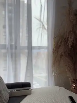 Sofi Leal online show from 11-28-25, 12:38