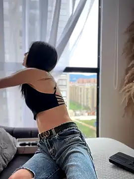 Sofi Leal online show from 11-19-25, 12:16