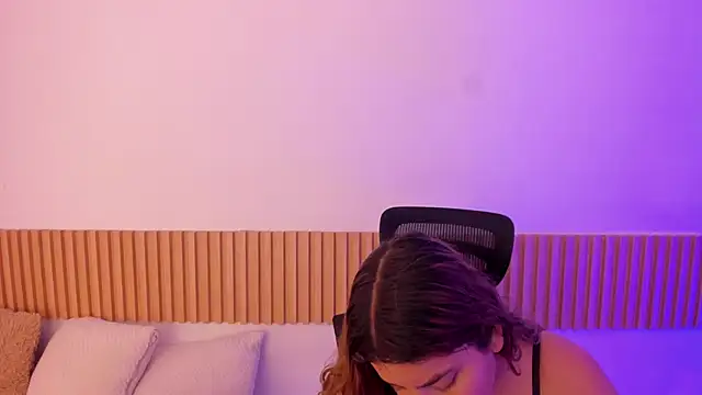 OliviaSweett online show from 10-04-25, 07:26