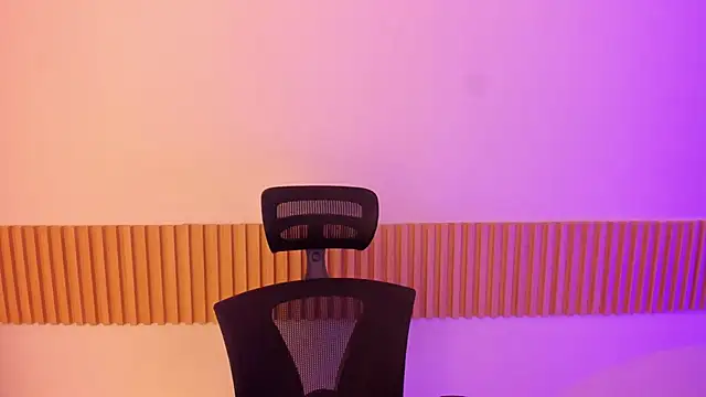 OliviaSweett online show from 10-06-25, 06:52