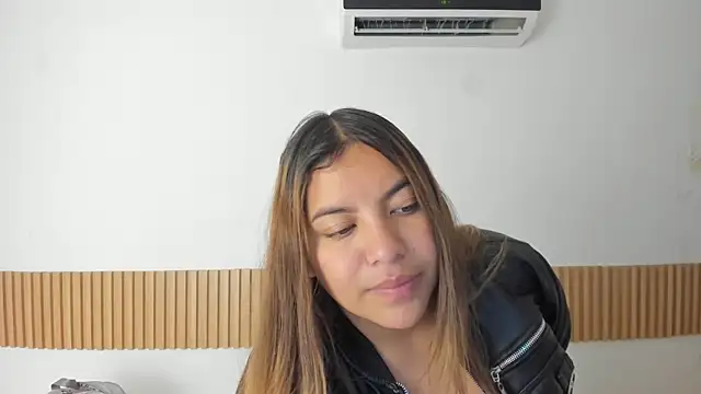 OliviaSweett online show from 10-13-25, 03:13