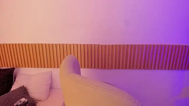 OliviaSweett online show from 11-15-25, 06:56