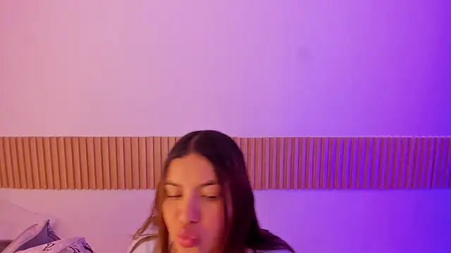 OliviaSweett online show from 11-19-25, 07:14