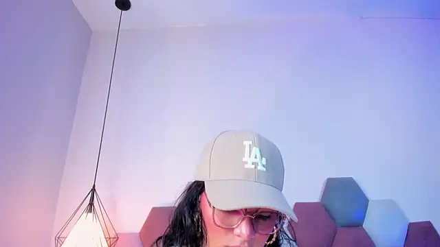 Snapshot of LunaAspen_ chatting on 02-20-26, 06:21 LunaAspen online show from 02-20-26, 06:21