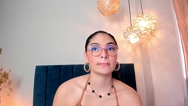 Snapshot of LunaAspen_ chatting on 02-27-26, 06:30 LunaAspen online show from 02-27-26, 06:30